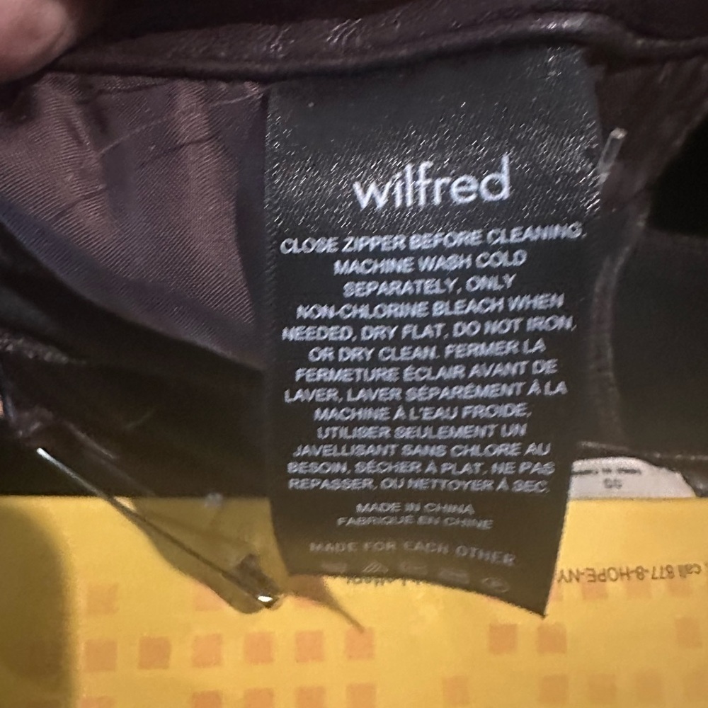 Wilfred Dark faux Leather Pants - Picture 4 of 11